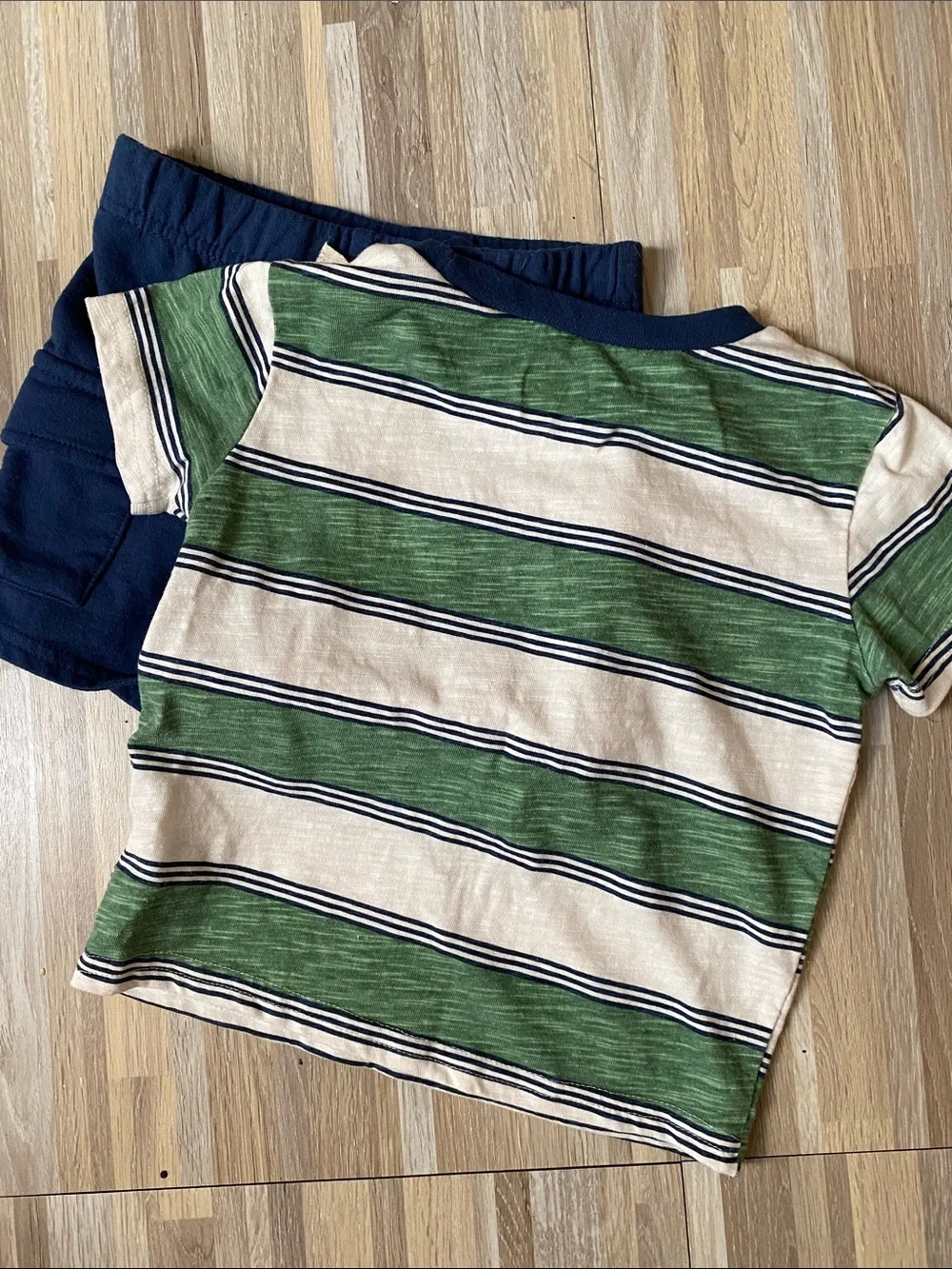 MAX & MARCUS 2 piece short set size toddler boys 3T